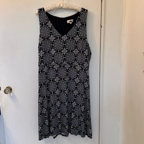 LOFT | Dresses | Loft Aline Throwon Dress Size 6